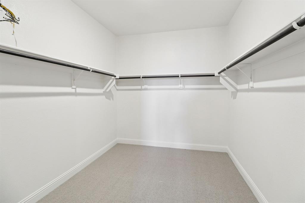 1402 Winters Way Property Photo 20