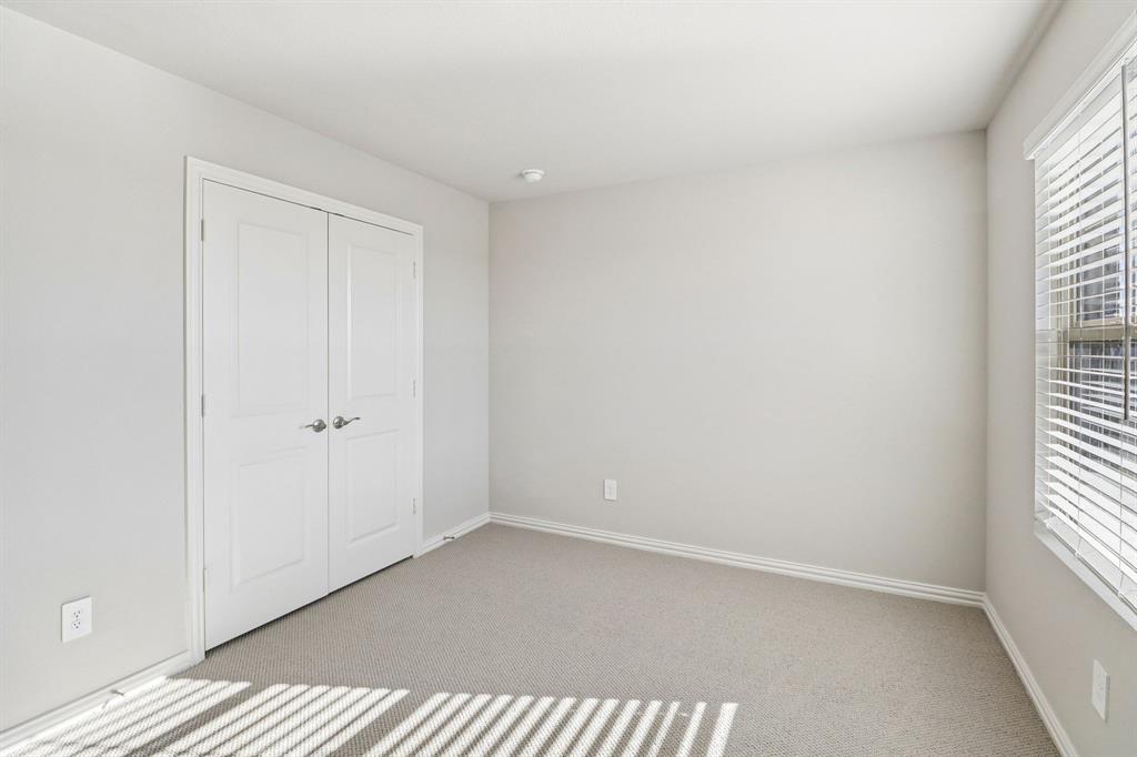 1402 Winters Way Property Photo 30