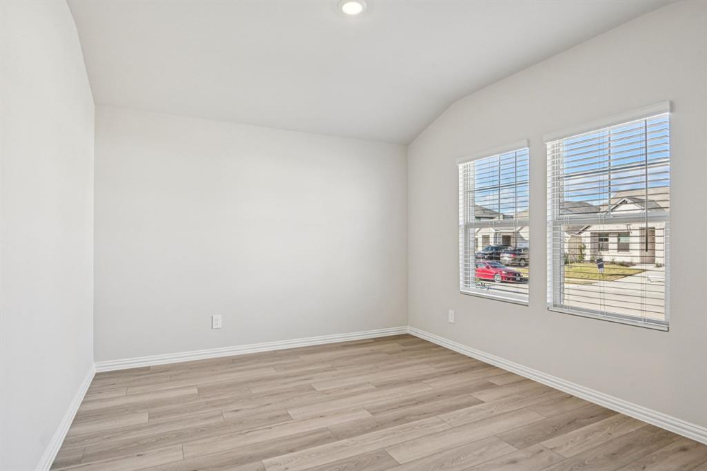 3057 Texoma Boulevard Property Photo 10
