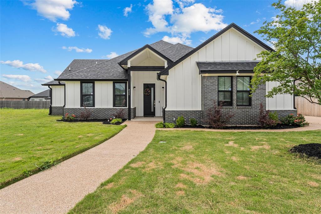 820 Forward Pass Drive Property Photo 1