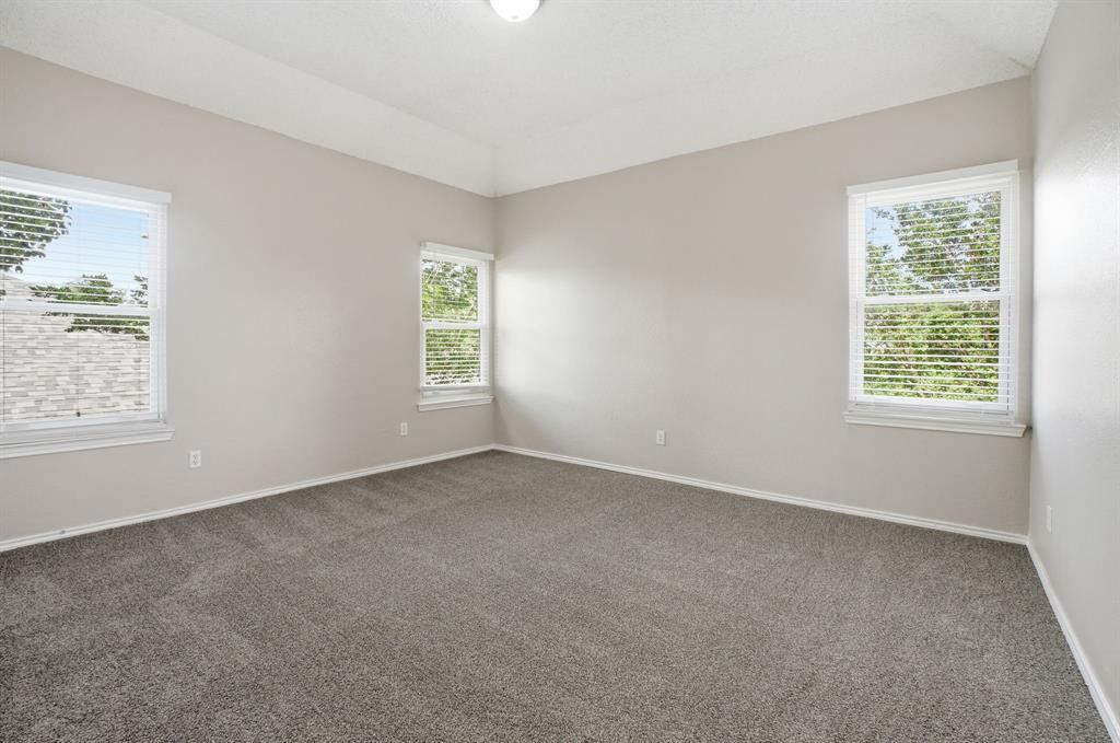 512 Buttercup Trail Property Photo 31