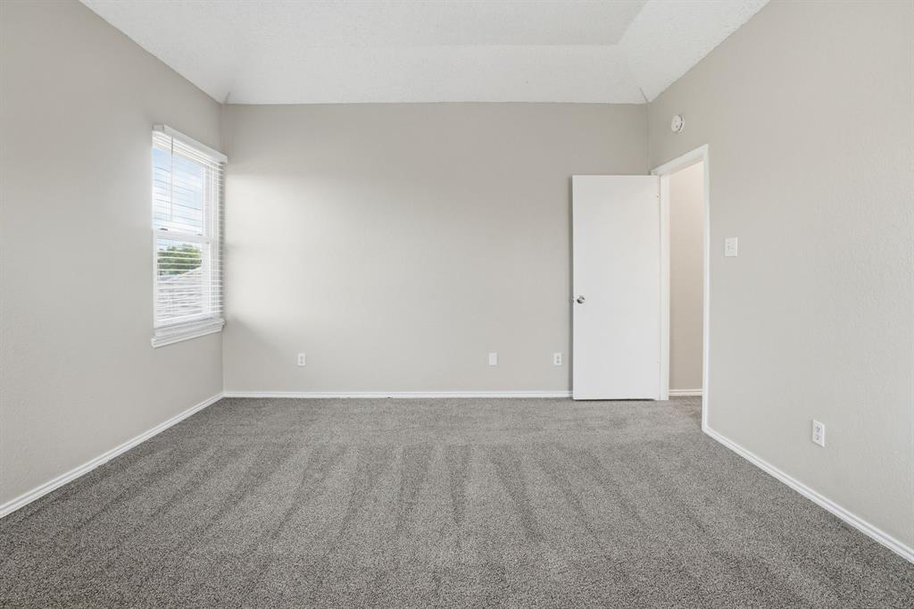 512 Buttercup Trail Property Photo 33