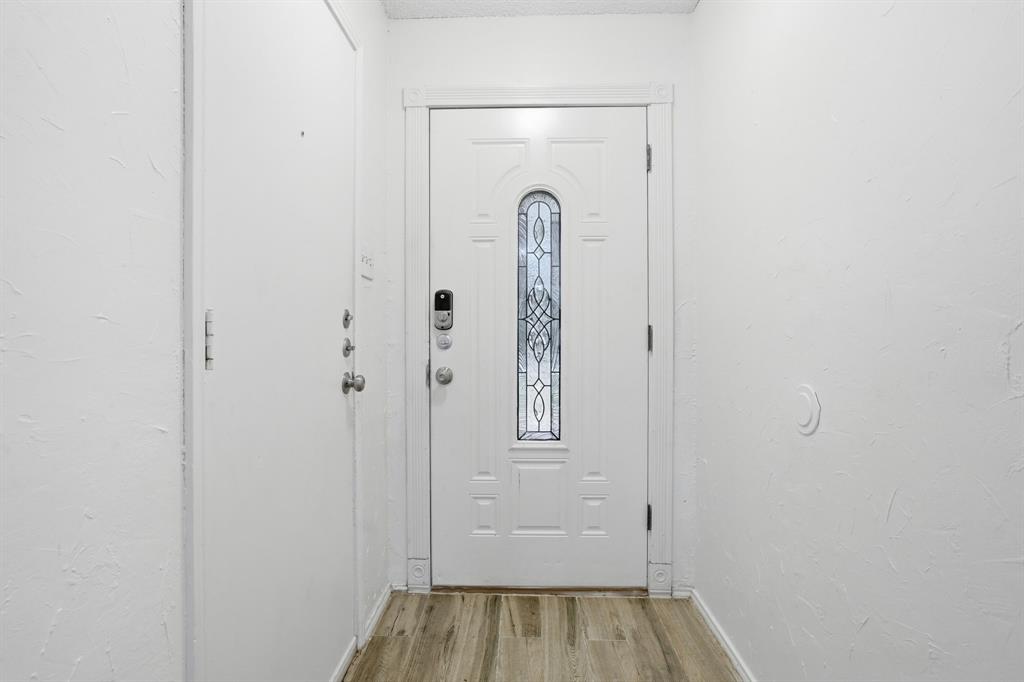 5717 Cedar Ridge Drive Property Photo 8