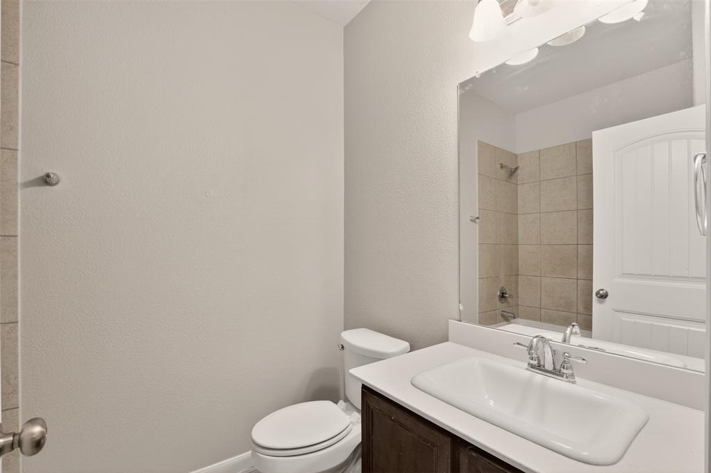 9105 Switchgrass Lane Property Photo 6
