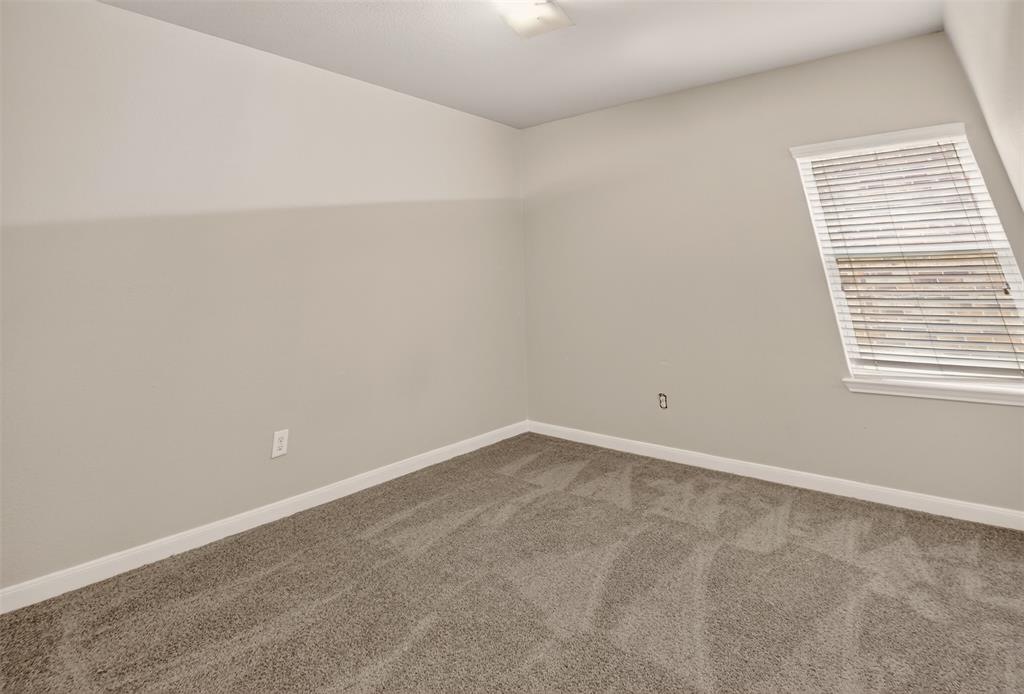 9105 Switchgrass Lane Property Photo 7