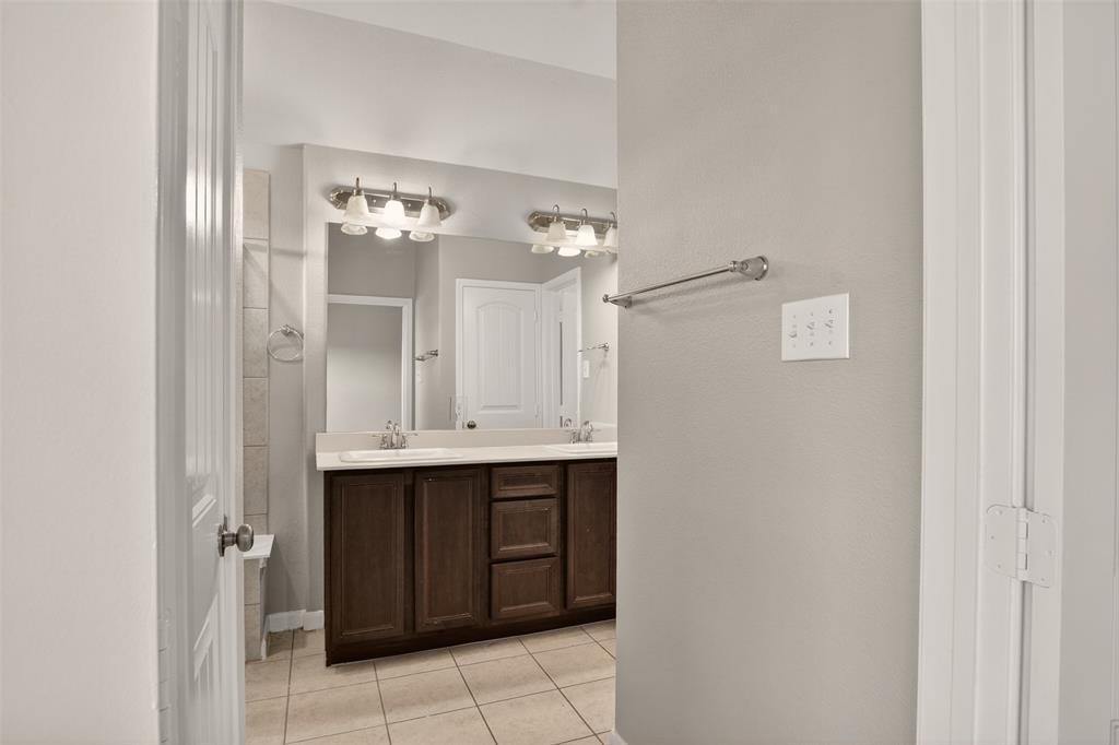 9105 Switchgrass Lane Property Photo 10