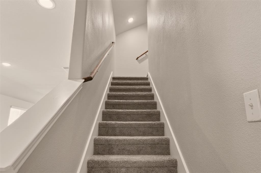 9105 Switchgrass Lane Property Photo 13