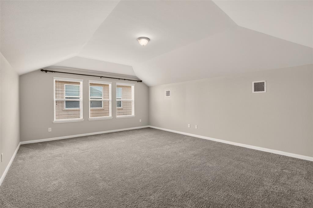9105 Switchgrass Lane Property Photo 14
