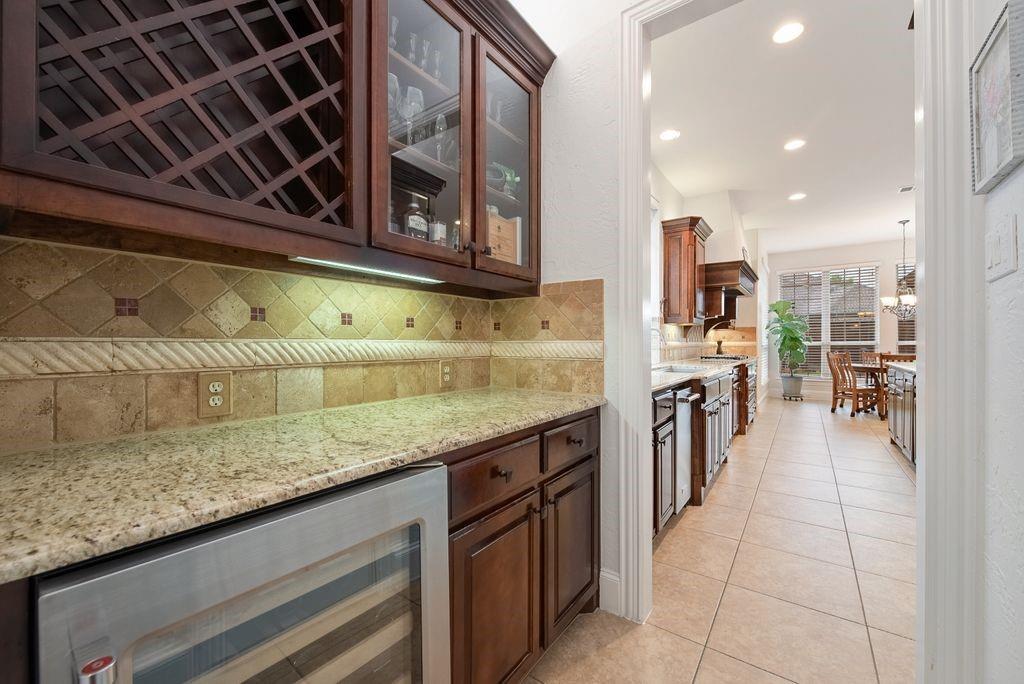710 Essex Drive Property Photo 11