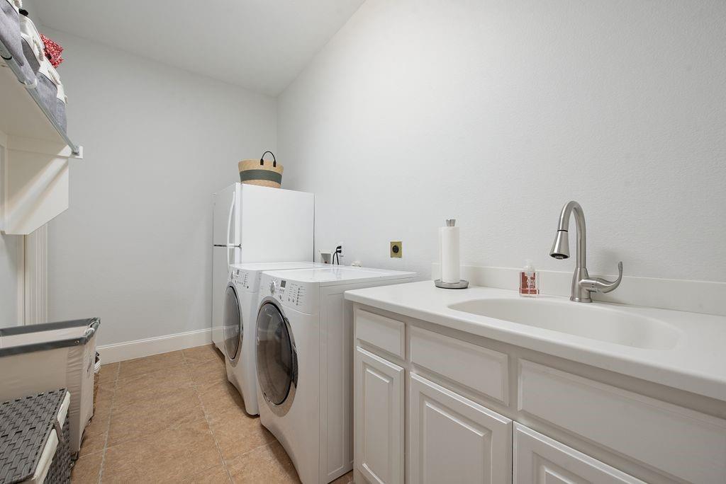 710 Essex Drive Property Photo 21