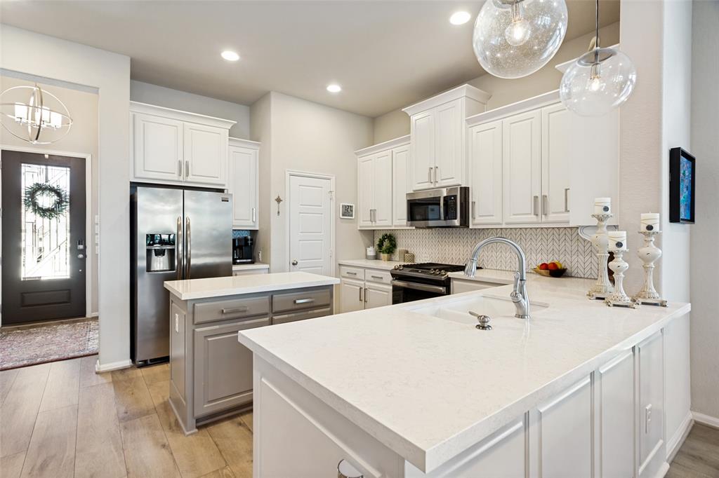 10517 Oates Branch Lane Property Photo 6
