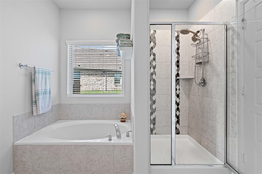 1206 Fox Chase Drive Property Photo 23