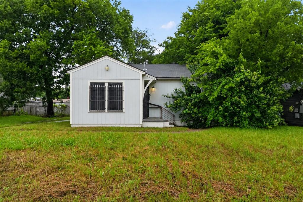 3102 Kellogg Avenue Property Photo 1