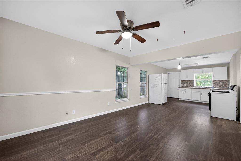 3102 Kellogg Avenue Property Photo 5