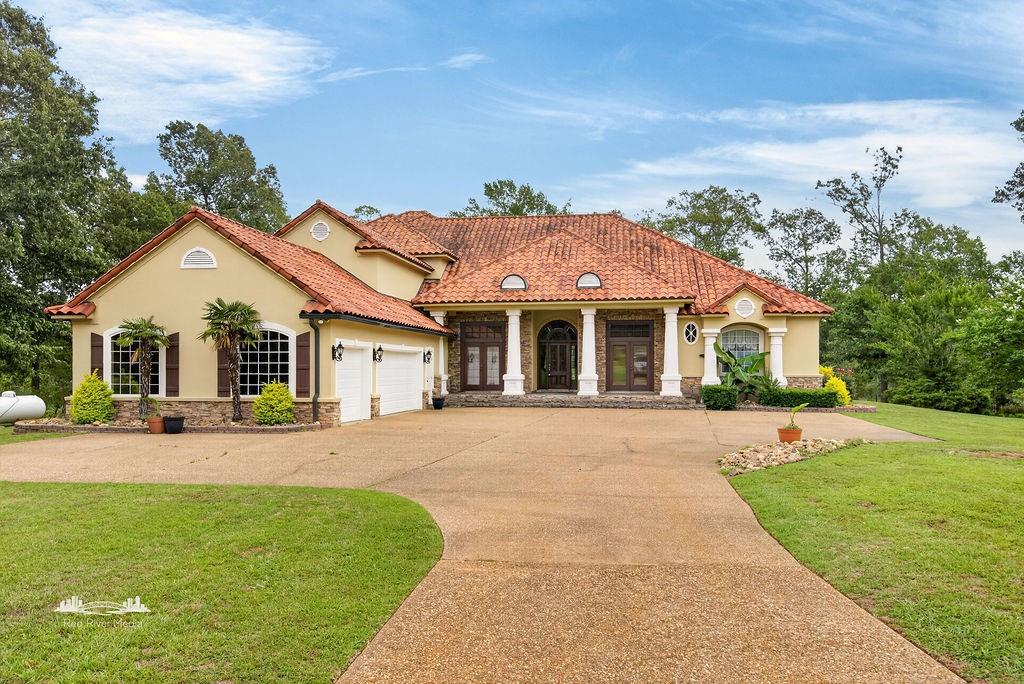 627 Levite Road Property Photo 8