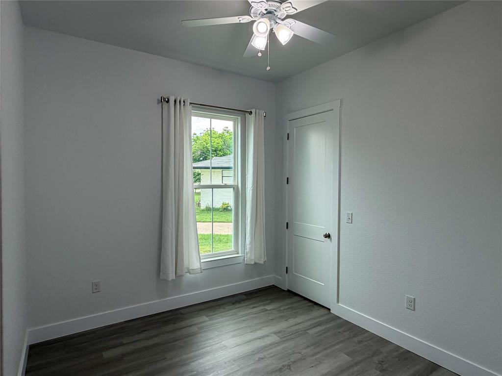 4200 Williams Road Property Photo 12