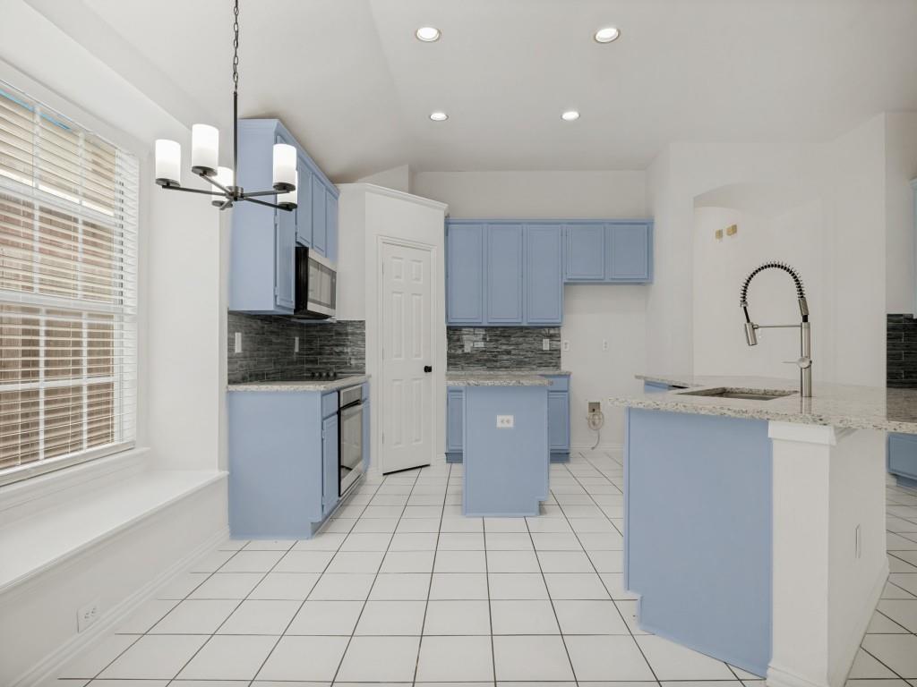 2028 Ravenhurst Drive Property Photo 11