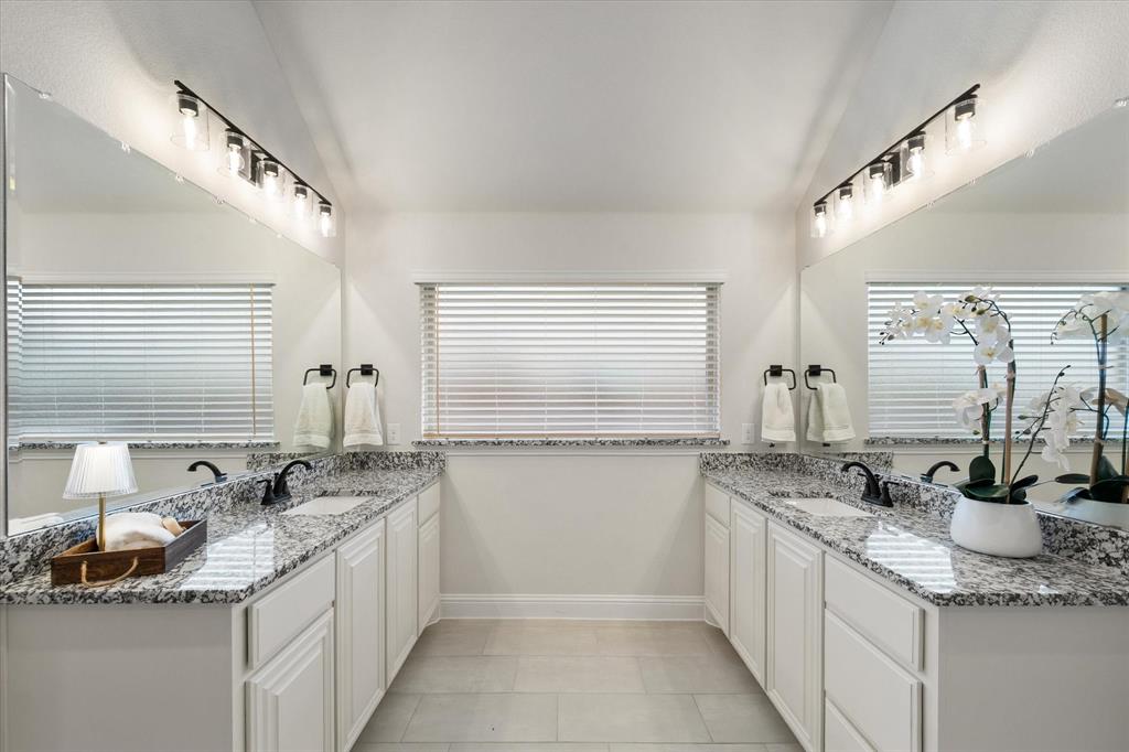 2406 Warrington Place Property Photo 18
