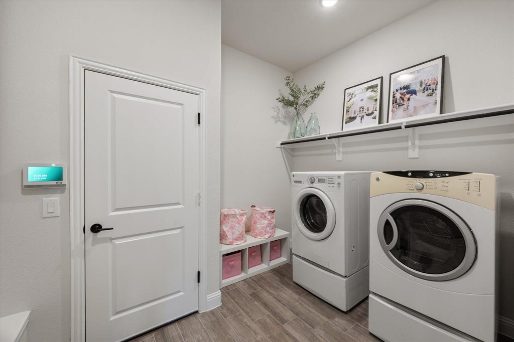 2406 Warrington Place Property Photo 19
