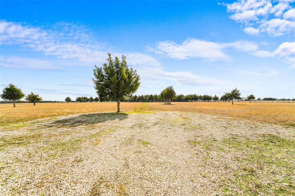 710 E Reindeer Road Property Photo 3
