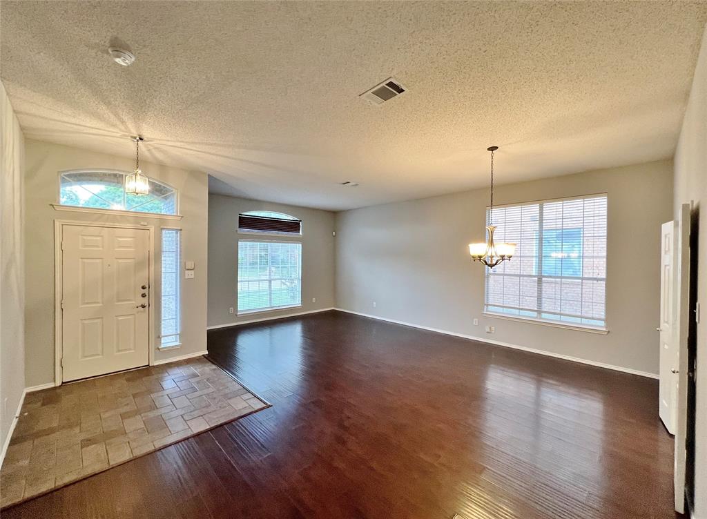 1222 Harvard Lane Property Photo 2