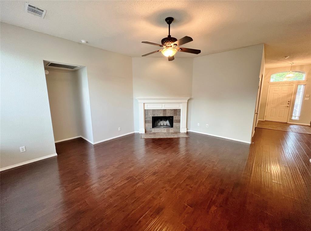 1222 Harvard Lane Property Photo 4