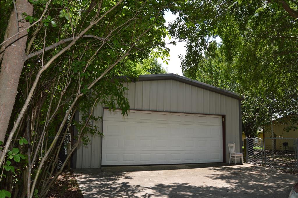3915 Wellington Street Property Photo 1