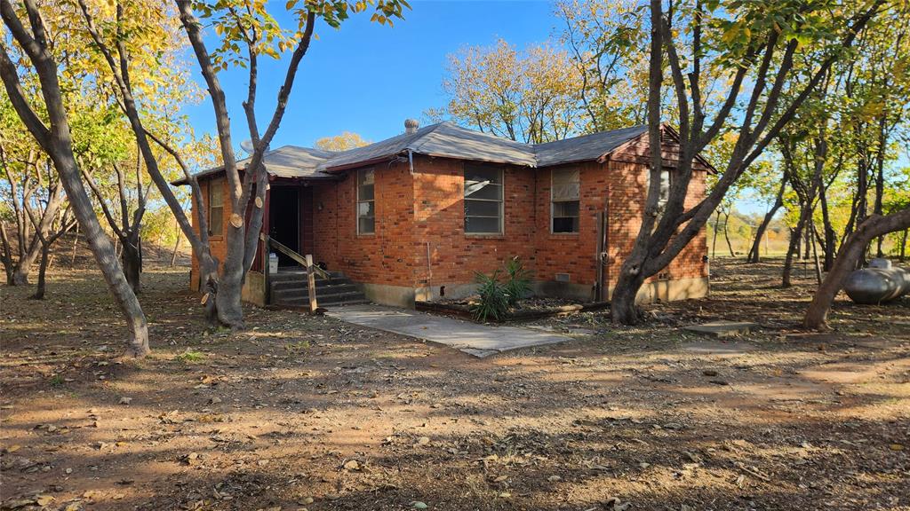 2518 Laney Road Property Photo 1