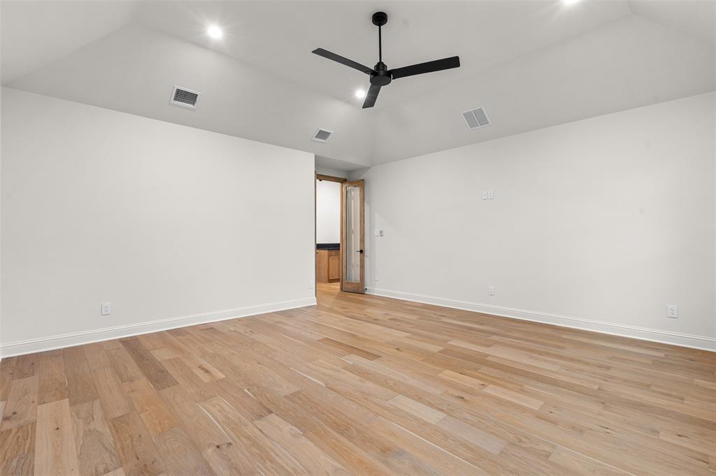 1130 E Landings Property Photo 29