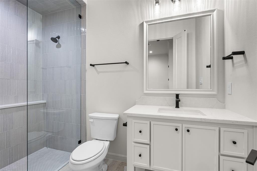 1130 E Landings Property Photo 33
