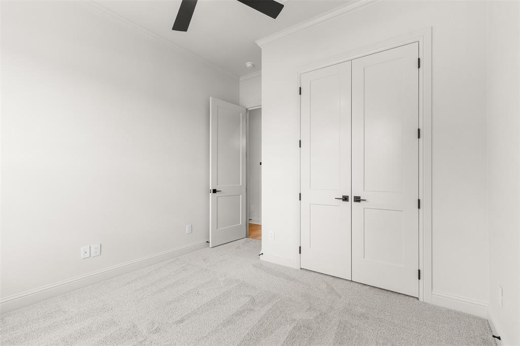 1130 E Landings Property Photo 33