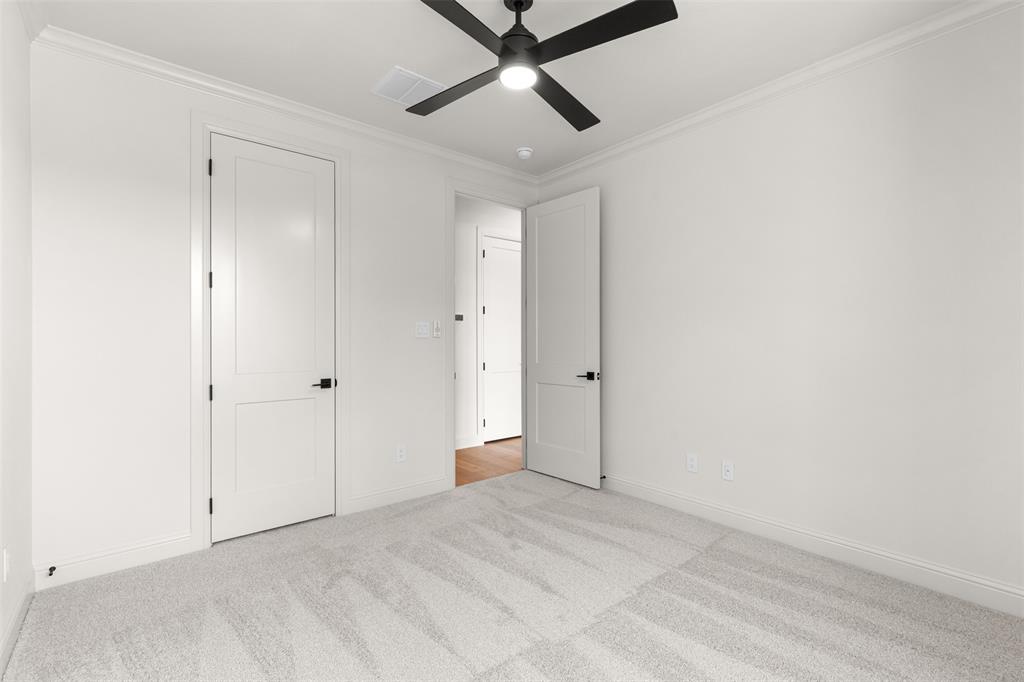 1130 E Landings Property Photo 35
