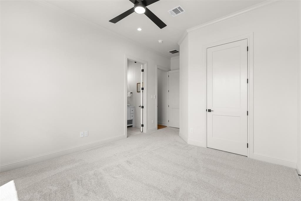 1130 E Landings Property Photo 37