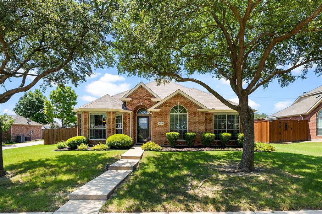 611 Monterey Drive Property Photo 1
