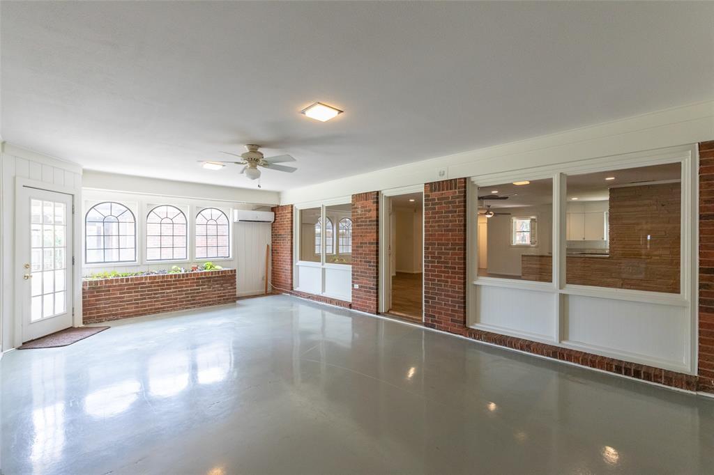 1401 Woodridge Drive Property Photo 8