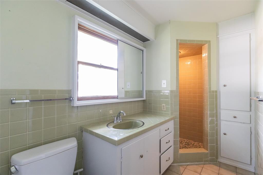 1401 Woodridge Drive Property Photo 17