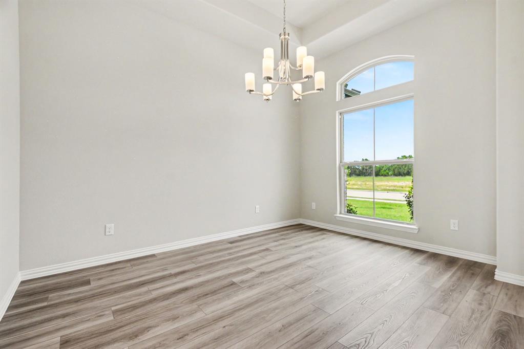 1913 Barrix Lane Property Photo 15