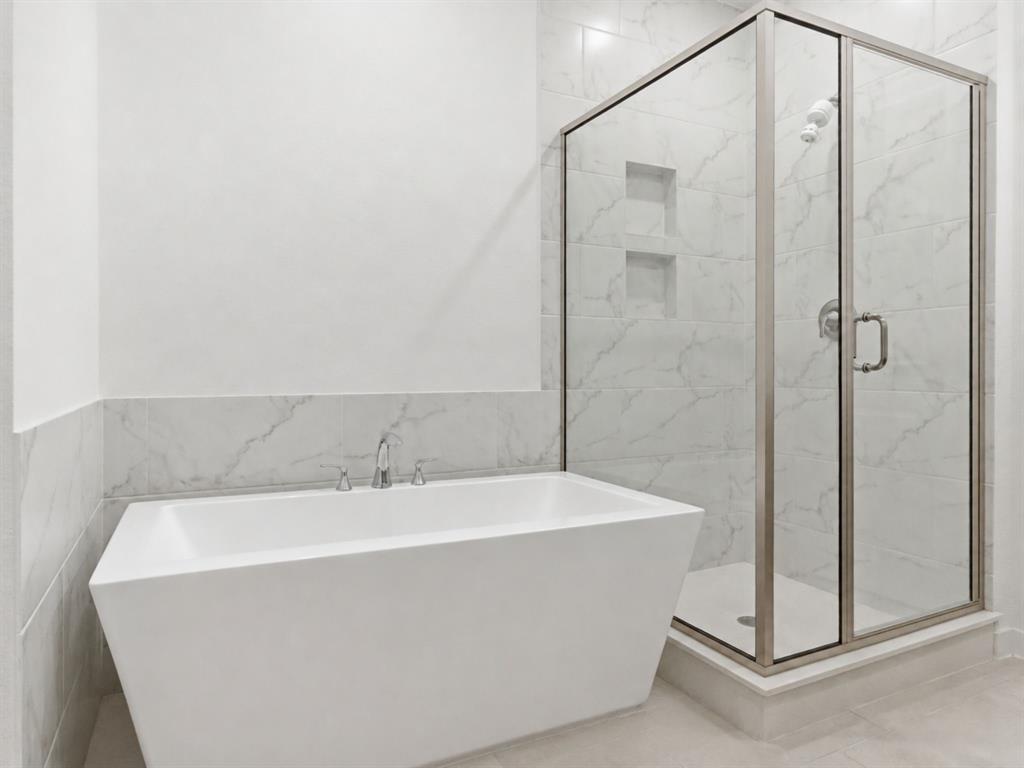 13817 Makers Way Property Photo 3