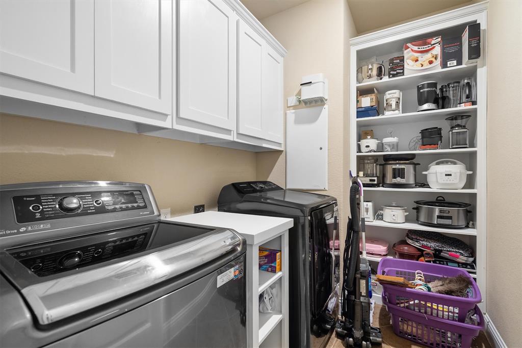 604 Satinwood Lane Property Photo 33