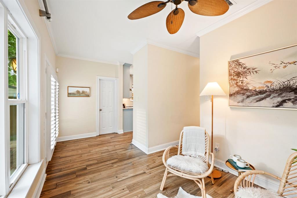 1119 N Winnetka Avenue Property Photo 13