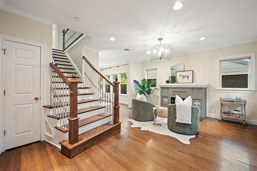 1119 N Winnetka Avenue Property Photo 16