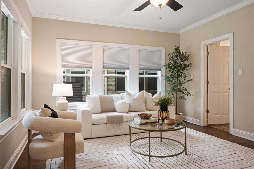 1119 N Winnetka Avenue Property Photo 25