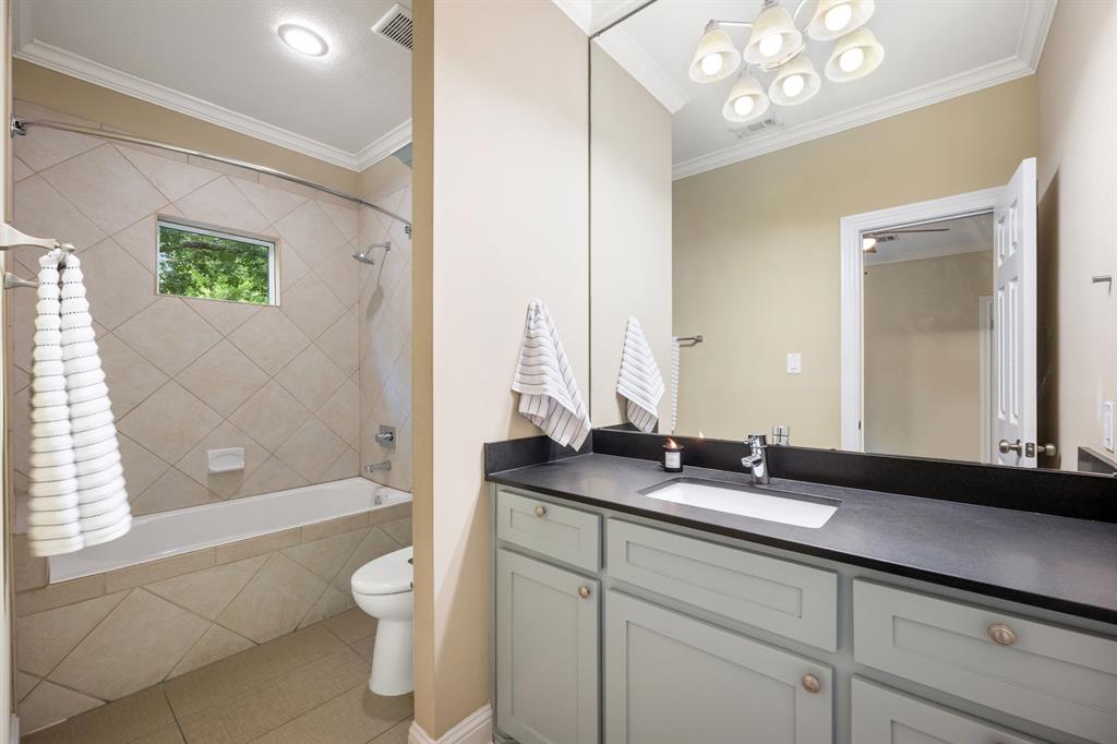 1119 N Winnetka Avenue Property Photo 30