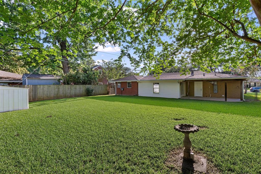 709 Robards Street Property Photo 26