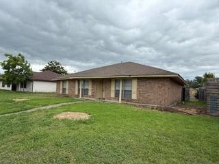 8813 Deerwood Drive Property Photo 3