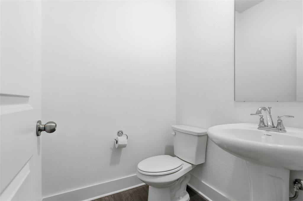 1240 Lady Mantle Way Property Photo 24