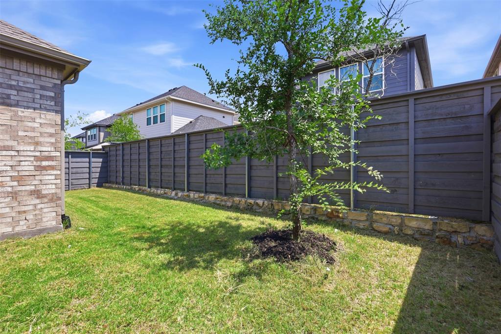 1240 Lady Mantle Way Property Photo 27