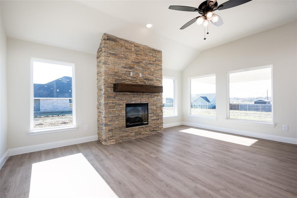 104 Ranchview Property Photo 6