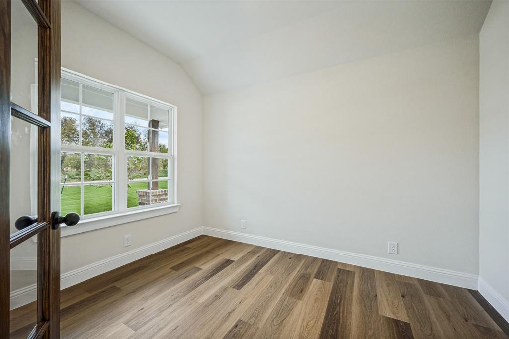 104 Ranchview Property Photo 6