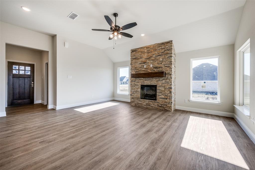 104 Ranchview Property Photo 7